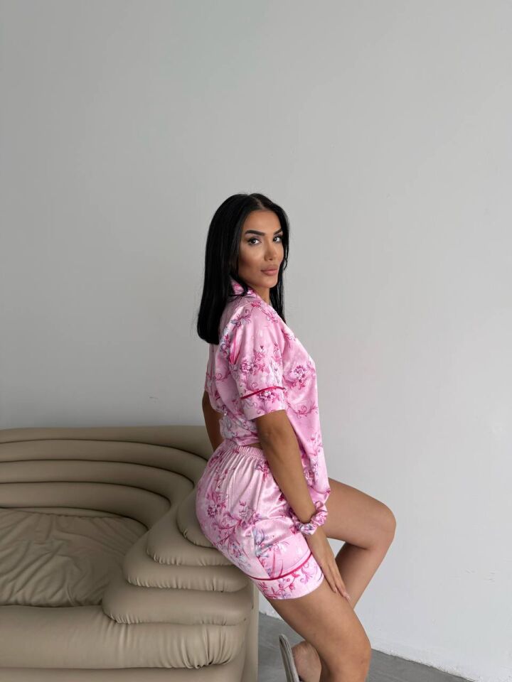 İpek Saten Şortlu Pijama Takımı