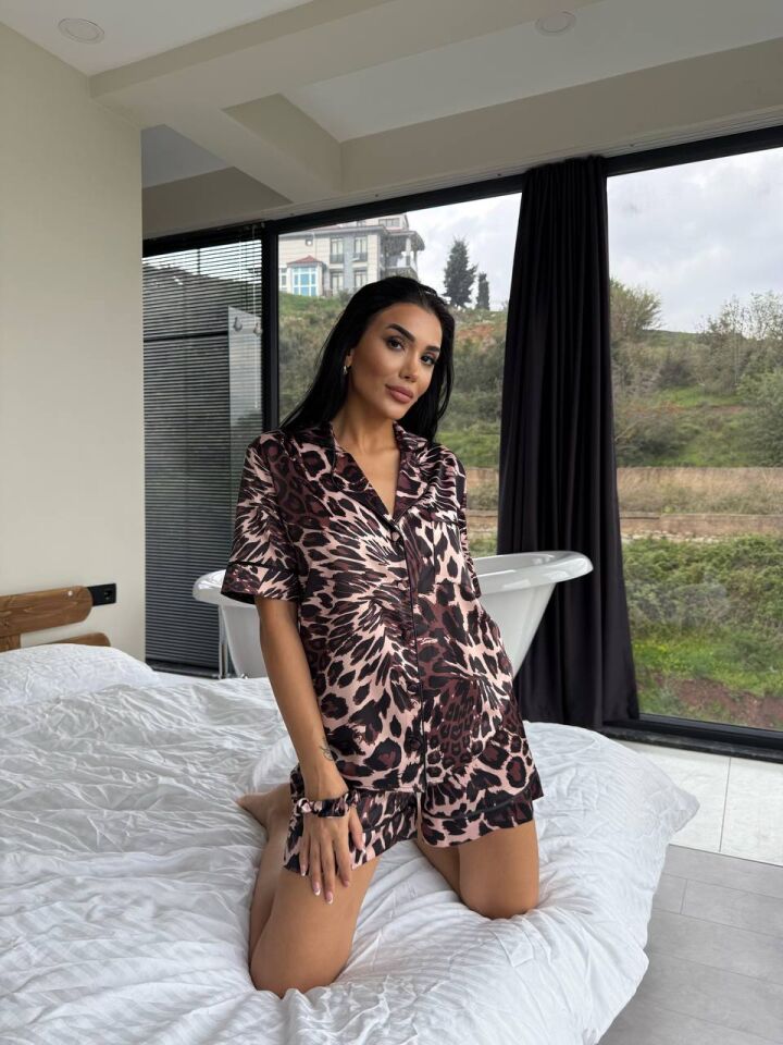 İpek Saten Şortlu Pijama Takımı