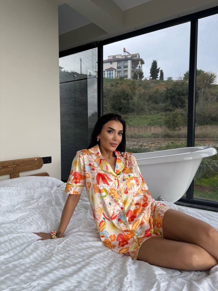 İpek Saten Şortlu Pijama Takımı