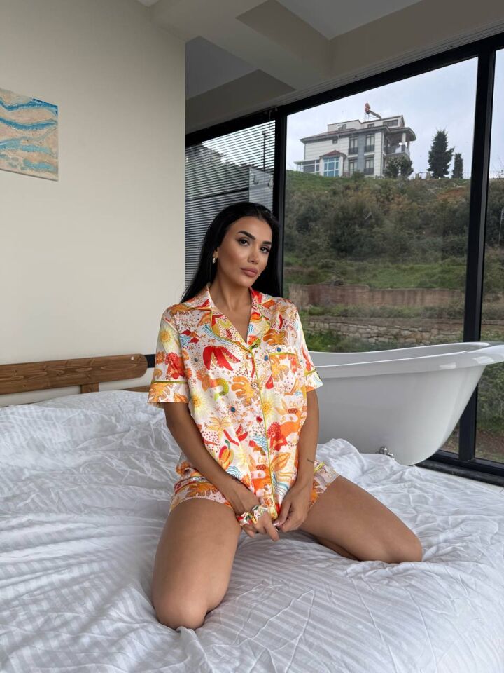 İpek Saten Şortlu Pijama Takımı