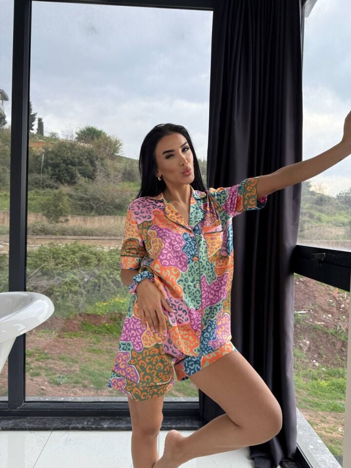 İpek Saten Şortlu Pijama Takımı
