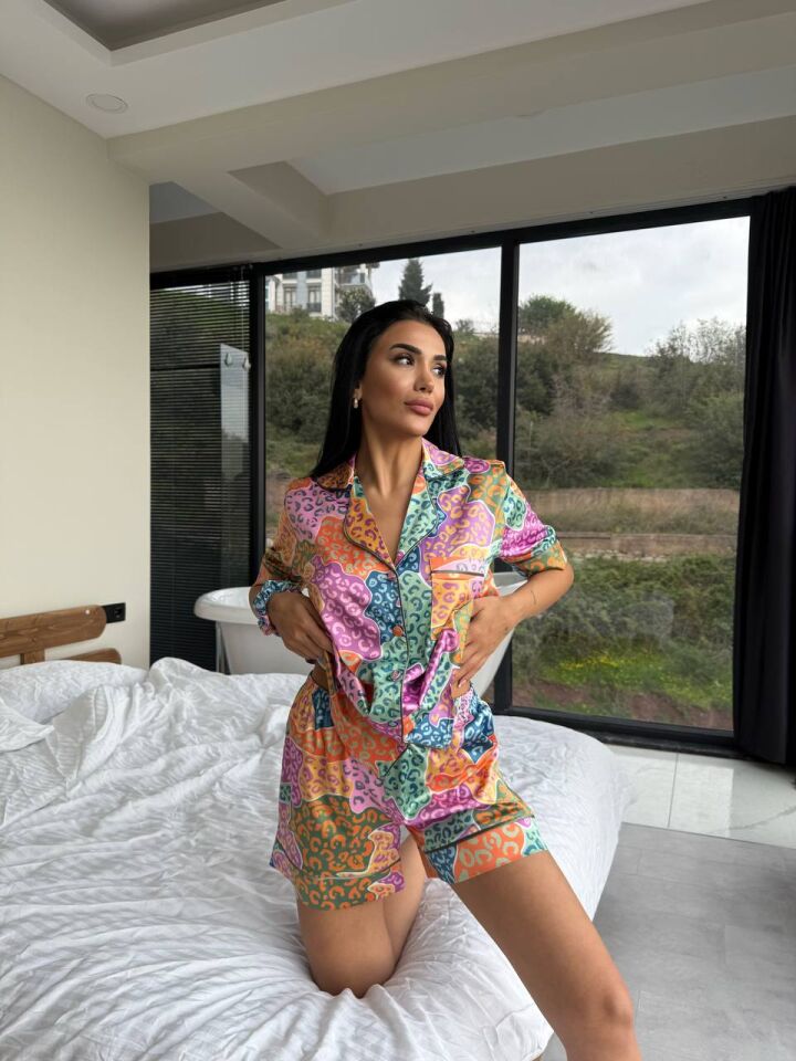 İpek Saten Şortlu Pijama Takımı