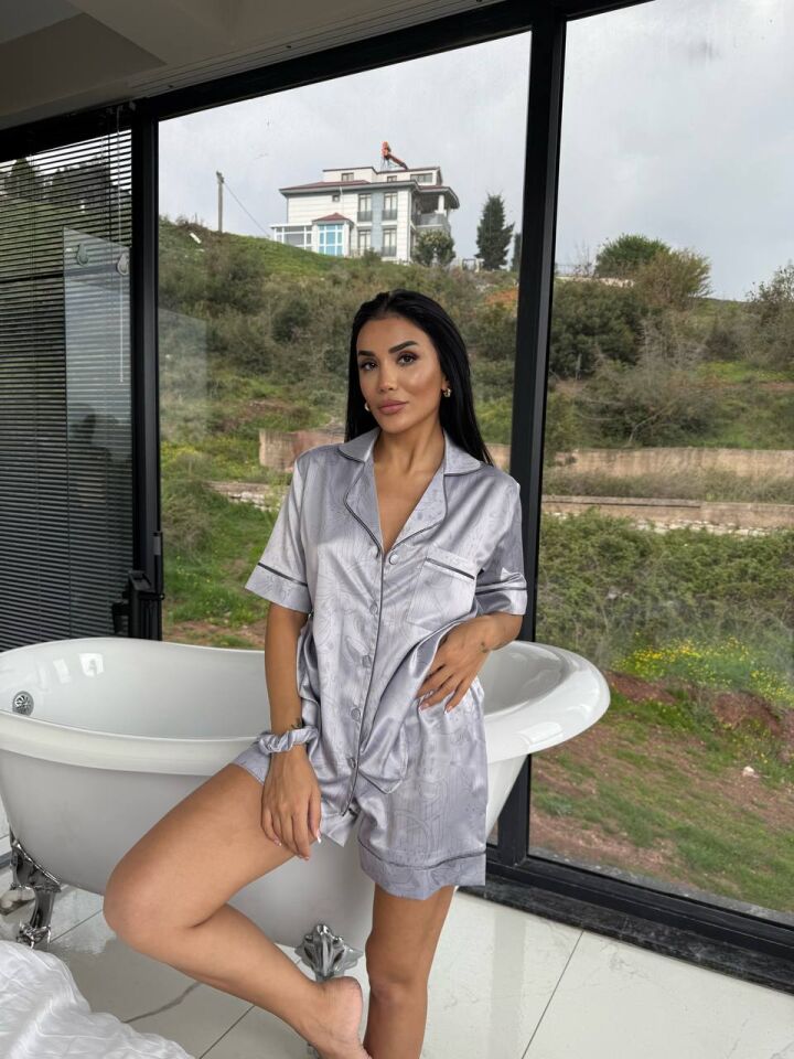 İpek Saten Şortlu Pijama Takımı