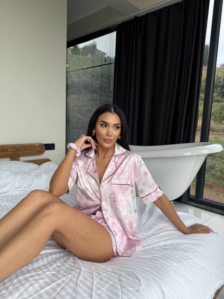 İpek Saten Şortlu Pijama Takımı
