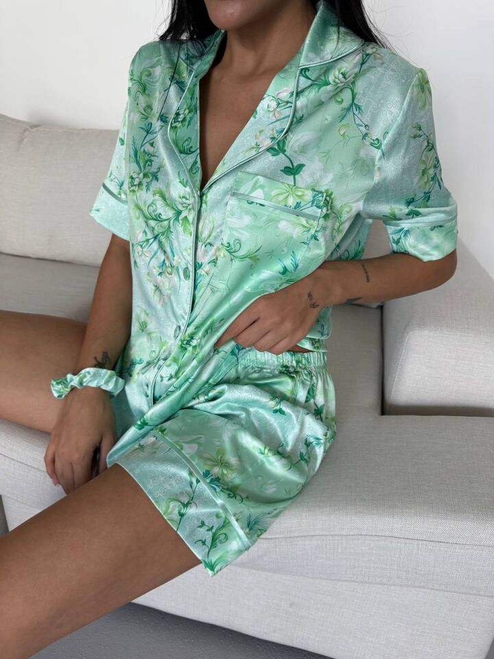 İpek Saten Şortlu Pijama Takımı