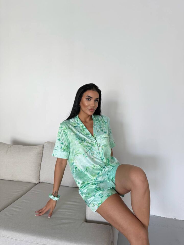İpek Saten Şortlu Pijama Takımı
