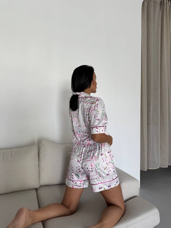 İpek Saten Şortlu Pijama Takımı