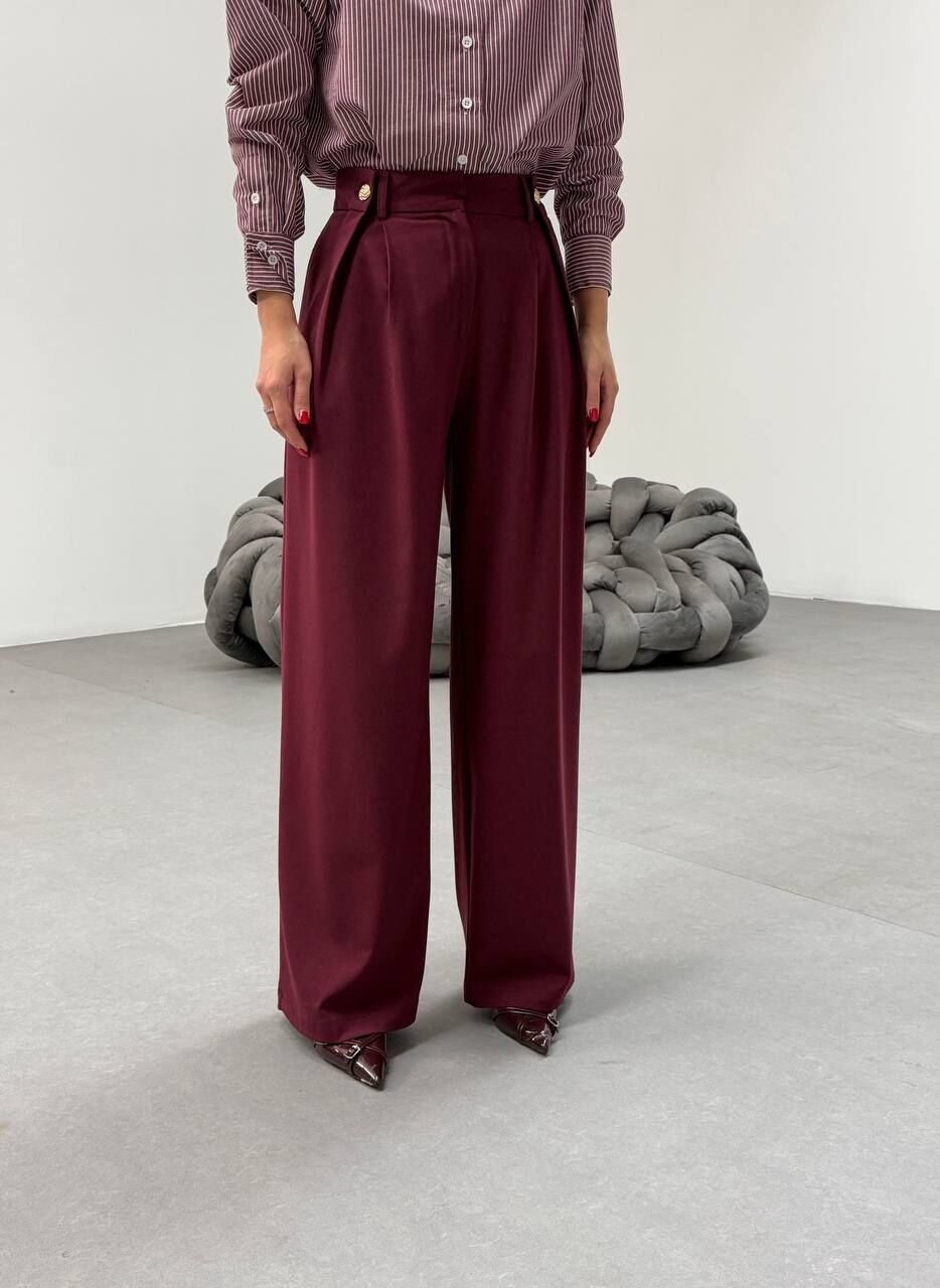 Gold Düğme Detaylı Pileli Pantalon