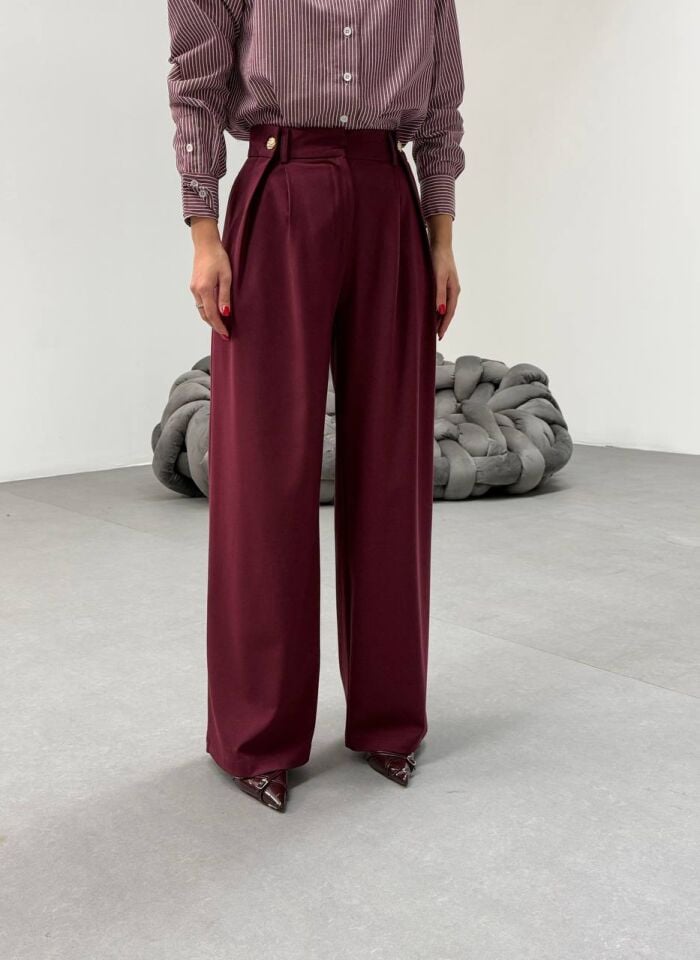Gold Düğme Detaylı Pileli Pantalon